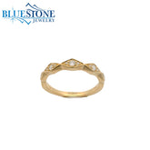 14KYG Diamond Shaped Ring w/Diamonds - Sz. 7