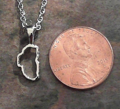 Small 14 Karat White Gold Lake Tahoe Outline Pendant.
MEASURES 1/2 OF