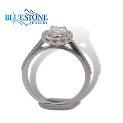 18K White Gold Engagement Ring w/ 0.97cttw of Diamonds(Size 6.25)