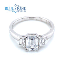 14k White Gold 3 Stone Lab Grown Diamond Ring Engagement Ring- Size 7