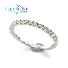 14 Karat White Gold Wedding Band or Fashion Ring with 16 Round Natural