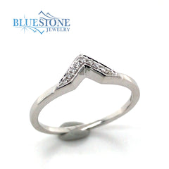 14 Karat White Gold Curved Wedding Band or Fashion Ring with 9 Round N