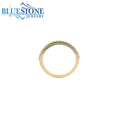 14KYG Shared Prong Diamond Band - Size 6.25