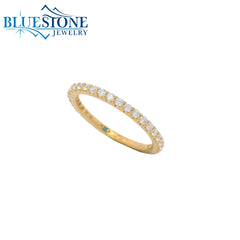 14KYG Wedding Band w/ 28 LAB Diamonds- Size 6.5