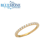 14KYG Wedding Band w/ 28 LAB Diamonds- Size 6.5
