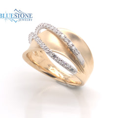 14 Karat Yellow Gold Ring with 34 Round Diamonds at 0.38 Carats Total