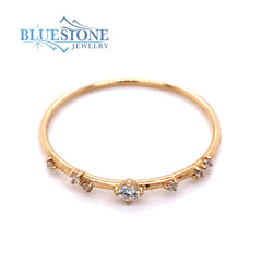 14kt Yellow Gold Ring with Diamonds- Size 7.25