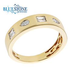 14kt Yellow Gold Diamond Ring- Size 7