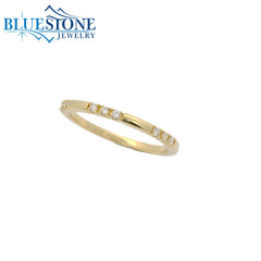 14KYG Ring w/ 9 Diamonds - Sz. 6.75