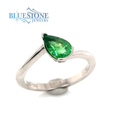 14 Karat White Gold Tsavorite Garnet Ring