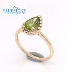 14k Yellow Gold Ring with Peridot- size 7