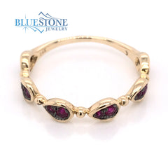 14 Karat Yellow Gold Ruby Ring