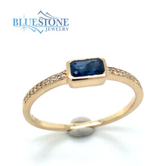 14 Karat Yellow Gold Ring with One 3mm x 5mm 0.36 Carat Rectangular Cu