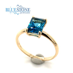 14KT Yellow Gold Ring with London Blue Topaz- Size 6.5