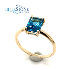 14kt Yellow Gold Ring with London Blue Topaz- Ring Size 7