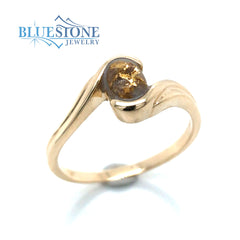14 Karat Yellow Fashion Ring with an Oval Gold Quartz from the local S
