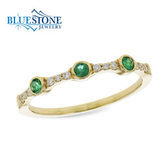 14kt Yellow Gold Emerald and Diamond Ring- Size 7