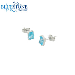 14kt White Gold Blue Topaz Stud Earrings