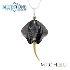 Two-Tone Carved Mother of Pearl Stringray w/ Emeralds- 18"