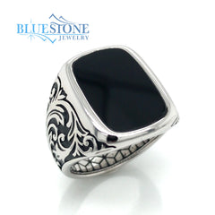 Silver Black Agate Ring. -Size 12