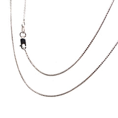14 Karat White Gold Diamond Cut Round Box Chain at 2.3 grams and is 18