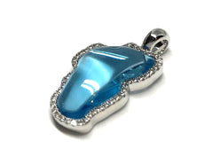 14 Karat White Gold Pendant with a 3.16 Carat Lake Tahoe Shaped Light