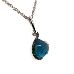 14 Karat White Gold Pendant with One 8.38 Carat Cabochon London Blue T