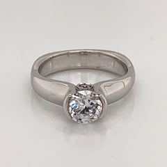 18K White Gold Modern/Clean Engagement Ring