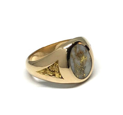 Mens 14 Karat Yellow Gold Ring with Gold Quartz from the local Sixteen