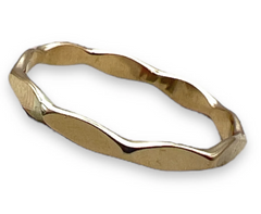 14kt gold fill stacking Ring 
Size 8
Californian Jewelry Artist.